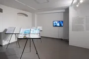Ansicht der Ausstellung Komuna Maro