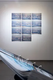 Ansicht der Ausstellung Komuna Maro