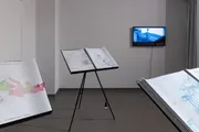 Ansicht der Ausstellung Komuna Maro